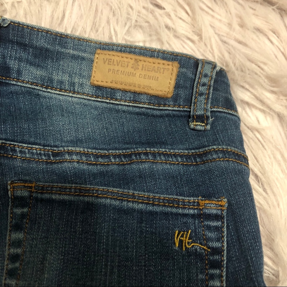 Mid Rise Cropped Jeans - Picture 6 of 8